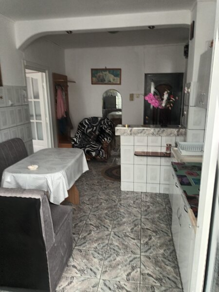 Dristor, Vitan, 2 camere decomandat.