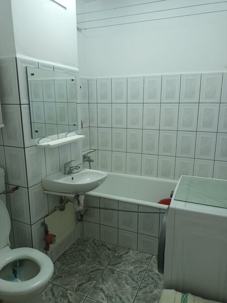 Dristor, Vitan, 2 camere decomandat.